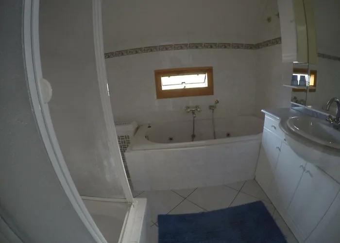 Chateau De Barbet 124 Ferienhaus Lombez